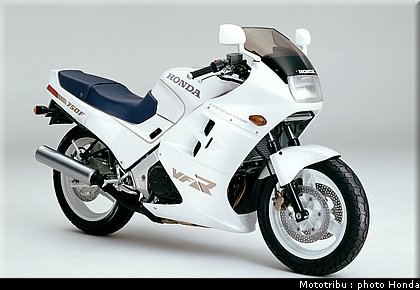 honda_vfr_800_1986_2.jpg