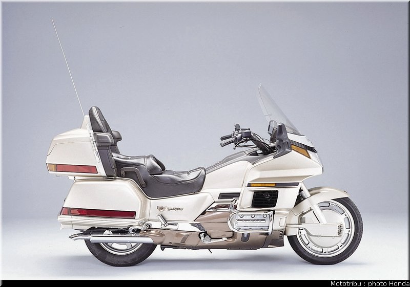honda_goldwing_1991