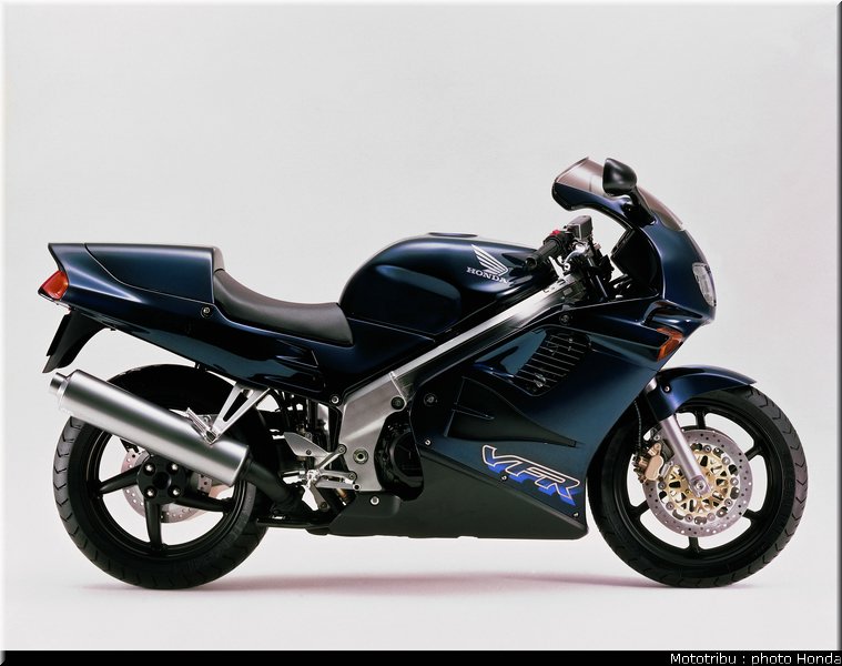 honda_800vfr_1996