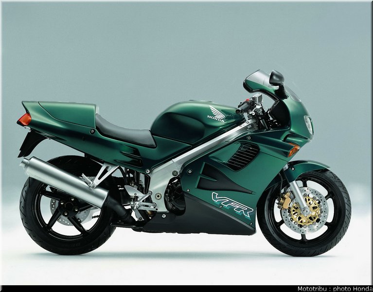 honda_800vfr_1997