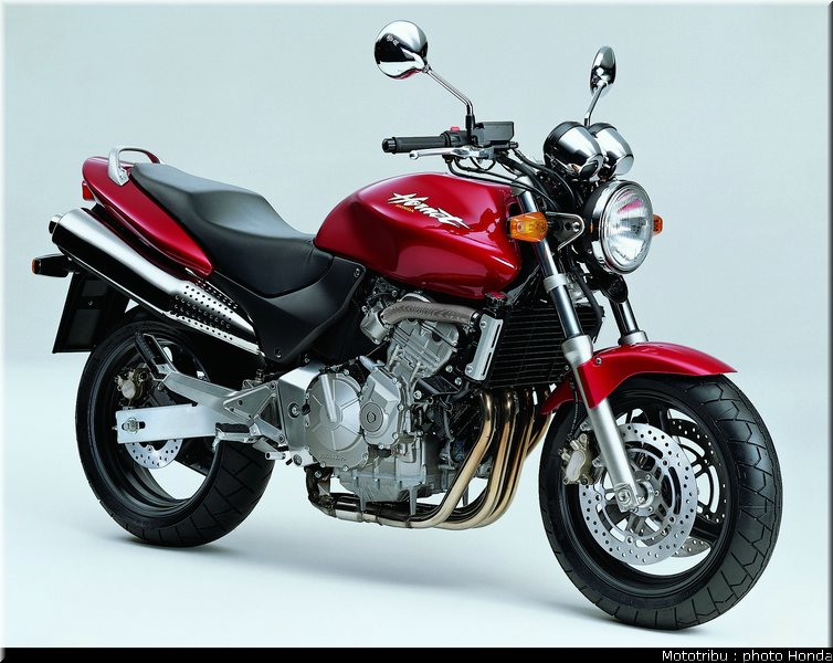 honda_hornet1998_003