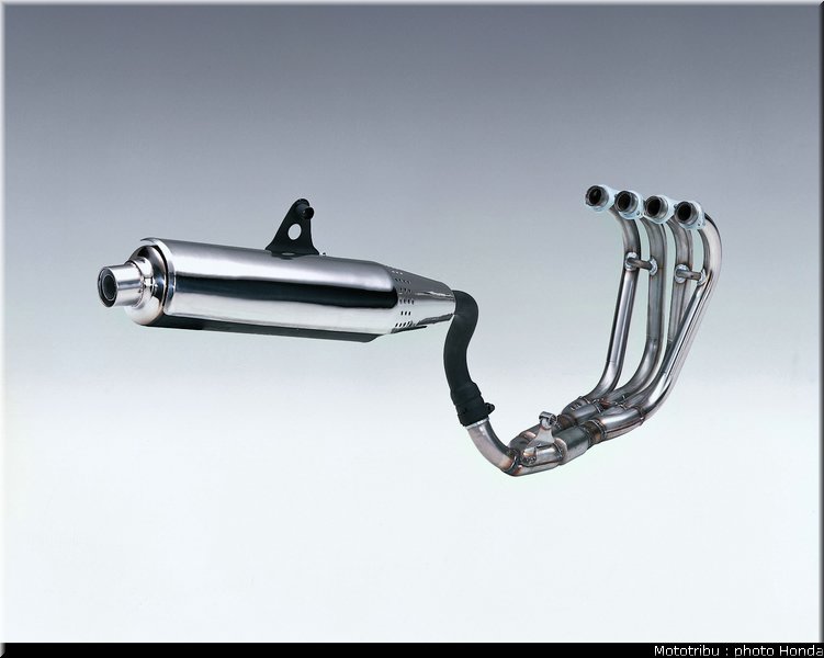 honda_hornet1998_013