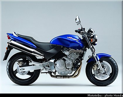 honda_hornet1998_001.jpg