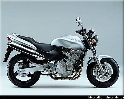 honda_hornet1998_004.jpg