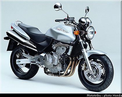 honda_hornet1998_005.jpg