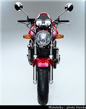 honda_hornet1998_009.jpg