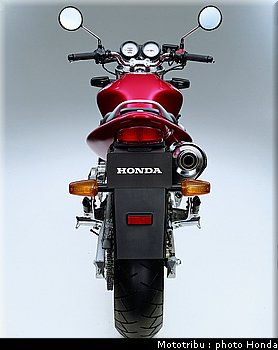 honda_hornet1998_010.jpg