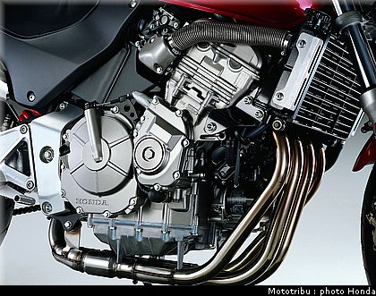 honda_hornet1998_012.jpg