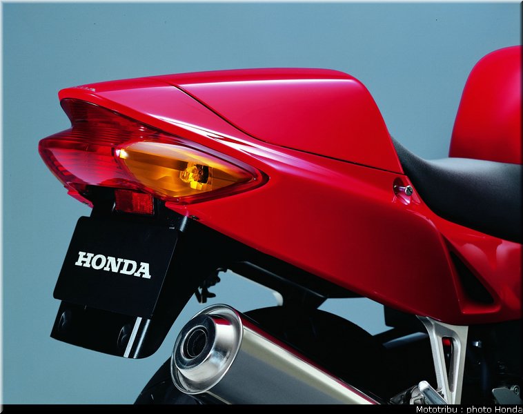 honda_vfr_800a_1998_008