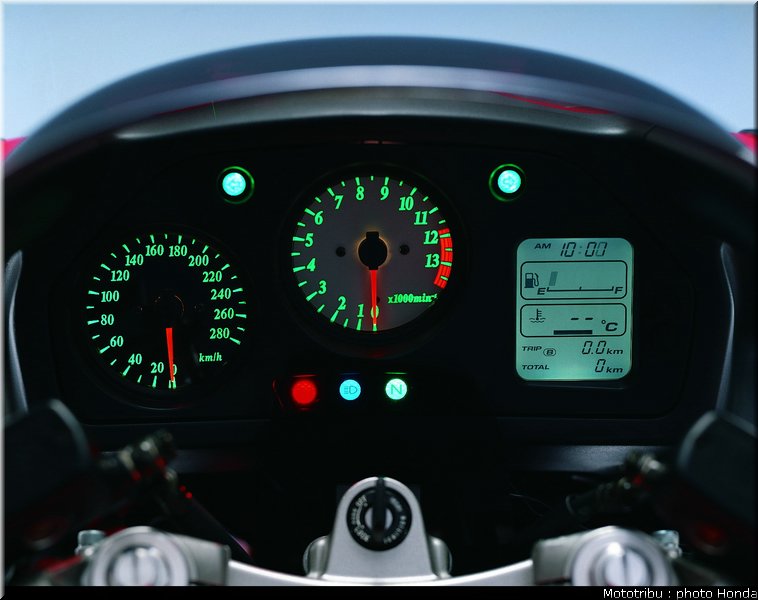 honda_vfr_800a_1998_011