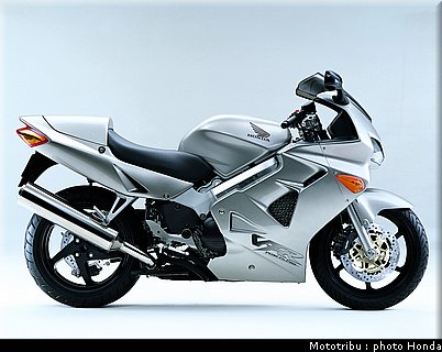 honda_vfr_800a_1998_004.jpg