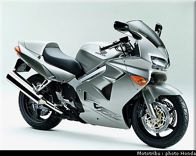 honda_vfr_800a_1998_007.jpg