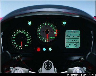 honda_vfr_800a_1998_011.jpg