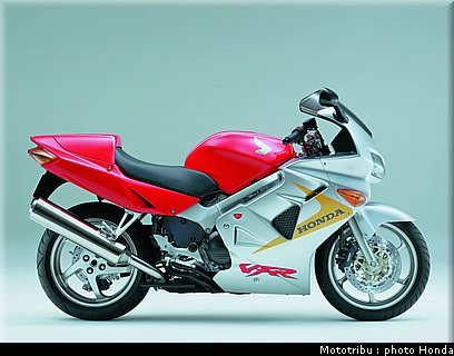 honda_800_vfr_1999_3.jpg