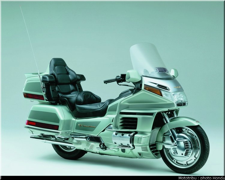honda_goldwing_1999_2