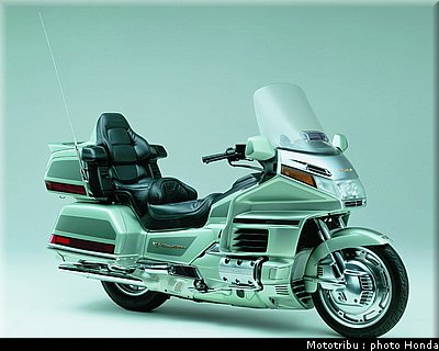 honda_goldwing_1999_2.jpg