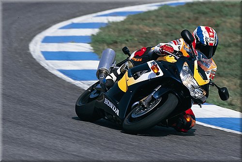 honda-1000cbr-2000-002.jpg