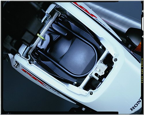 honda-1000cbr-2000-021.jpg
