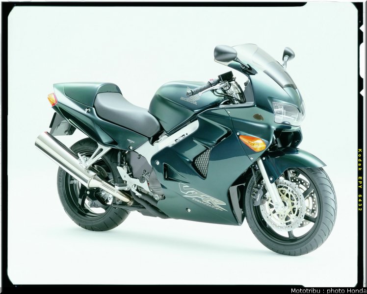 honda_800_vfr_2000_009