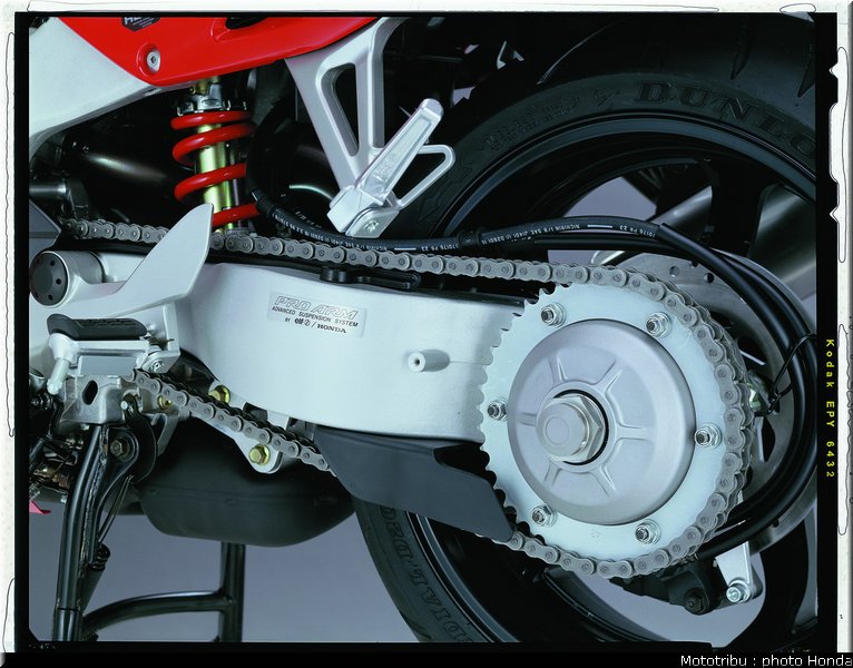 honda_800_vfr_2000_018