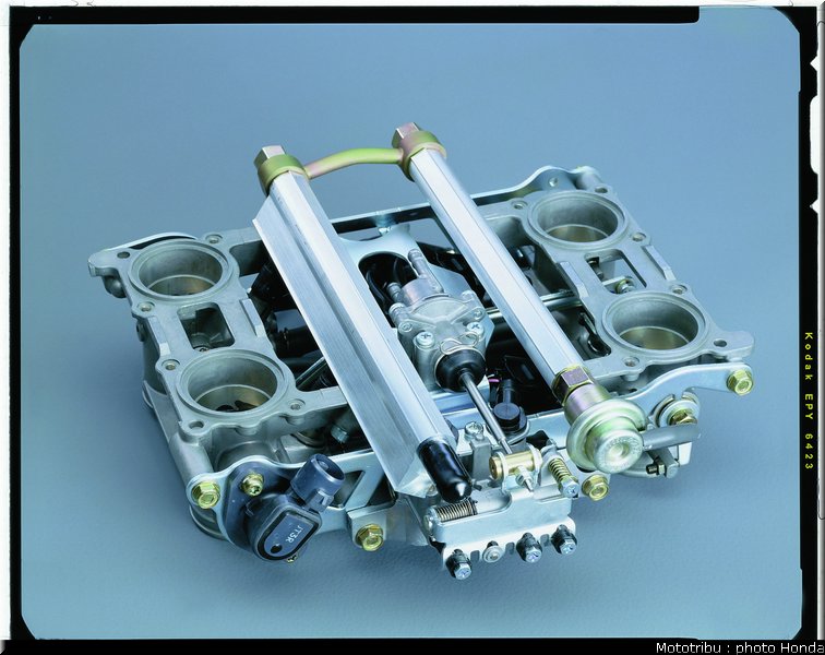 honda_800_vfr_2000_020