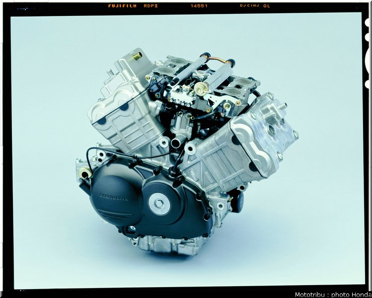 honda_800_vfr_2000_023