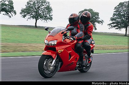 honda_800_vfr_2000_002.jpg