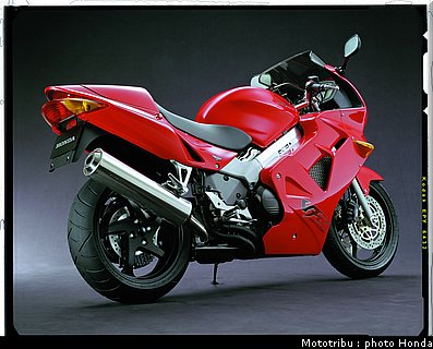 honda_800_vfr_2000_004.jpg