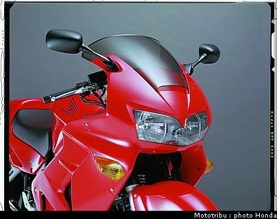 honda_800_vfr_2000_005.jpg
