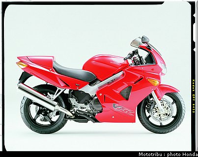 honda_800_vfr_2000_008.jpg