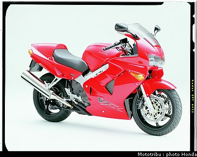 honda_800_vfr_2000_012.jpg