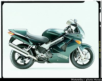 honda_800_vfr_2000_013.jpg