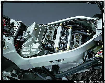 honda_800_vfr_2000_019.jpg