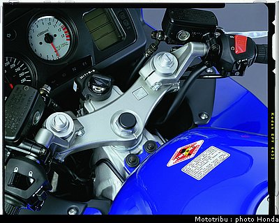 honda_800_vfr_2000_021.jpg