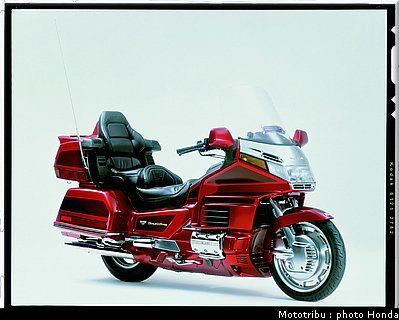 honda_goldwing_2000_1.jpg