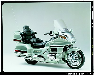 honda_goldwing_2000_2.jpg
