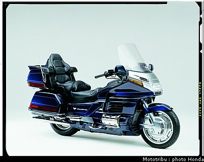honda_goldwing_2000_3.jpg