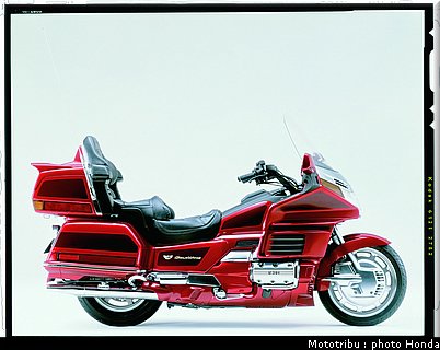 honda_goldwing_2000_6.jpg