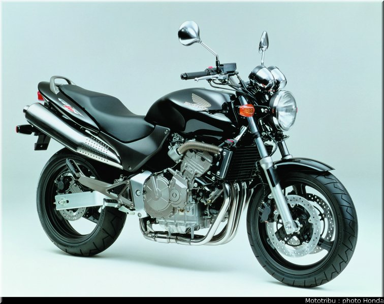 honda_600hornet_2001_001