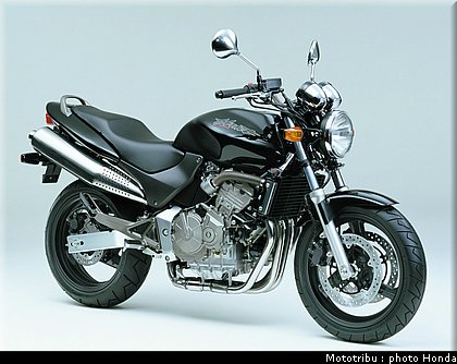 honda_600hornet_2001_002.jpg