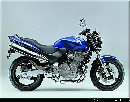 honda_600hornet_2001_007.jpg