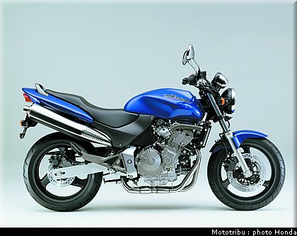 honda_600hornet_2001_008.jpg