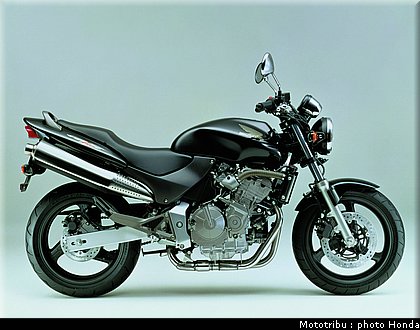 honda_600hornet_2001_012.jpg