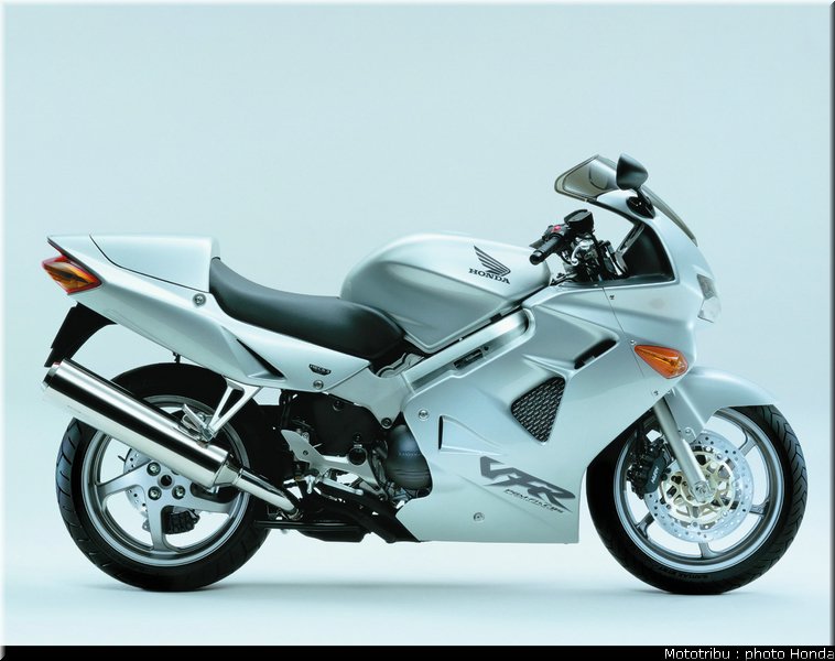 honda_800_vfr_2001_3