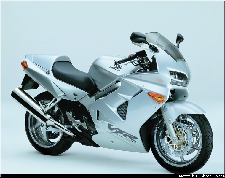 honda_800_vfr_2001_6