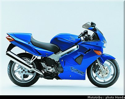 honda_800_vfr_2001_1.jpg