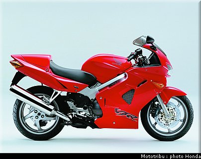 honda_800_vfr_2001_2.jpg