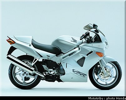 honda_800_vfr_2001_3.jpg