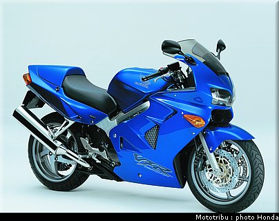 honda_800_vfr_2001_4.jpg