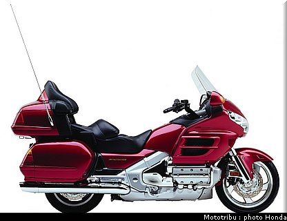 honda_goldwing_2001_007.jpg